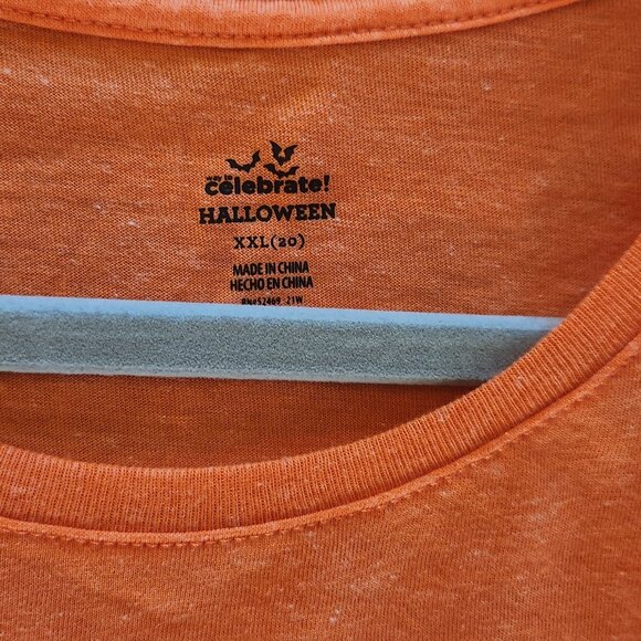 NWT lightweight Halloween Tee - Picture 5 of 5